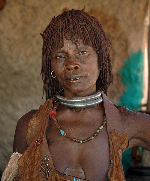 Hammer woman in Turmi - this was the crazy lady that I drank Tej (honey wine) with.