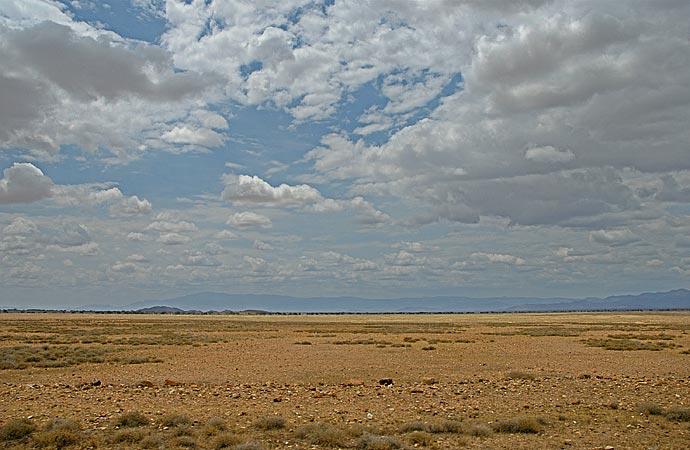 There's a whole lot of nothingness between the mountains.