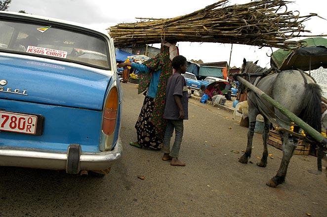 The three ways of moving cargo around Harrar - by taxi, by foot, or by horse cart.